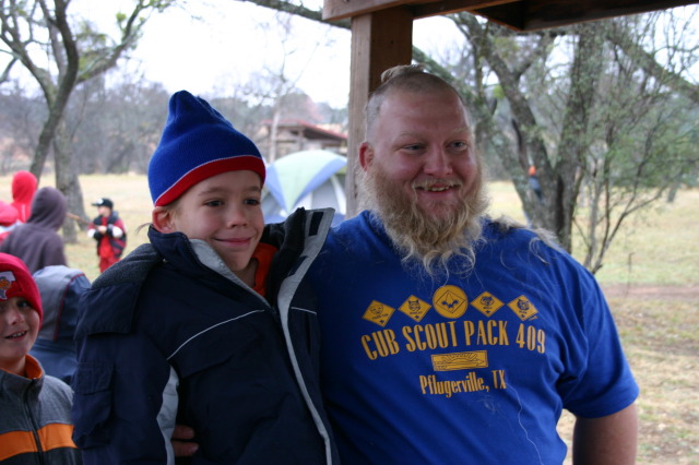 2007-01-06-CubScout-Enchanted-Rock-camping-19-Jack-shaves-MattRobertson-head.JPG